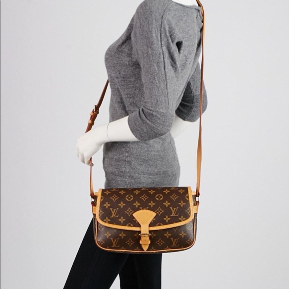 lv sologne crossbody